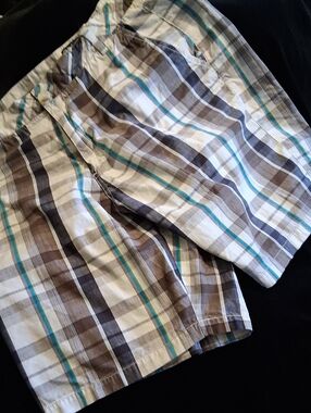 Billabong brown, white & teal plaid shorts sz-38